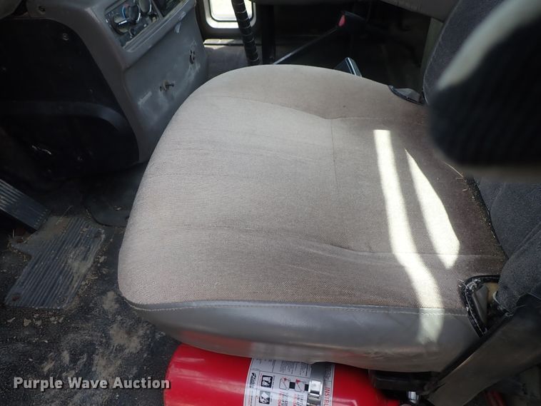 image for item DG3064 2006 Mack CXN semi truck