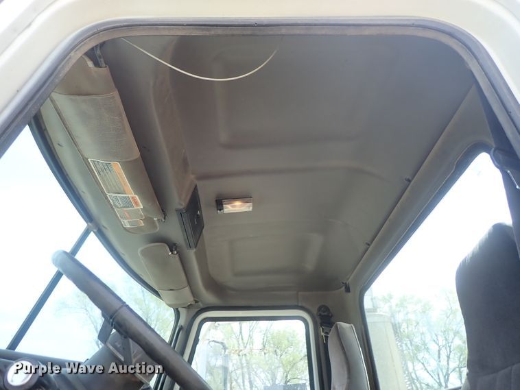 image for item DG3064 2006 Mack CXN semi truck