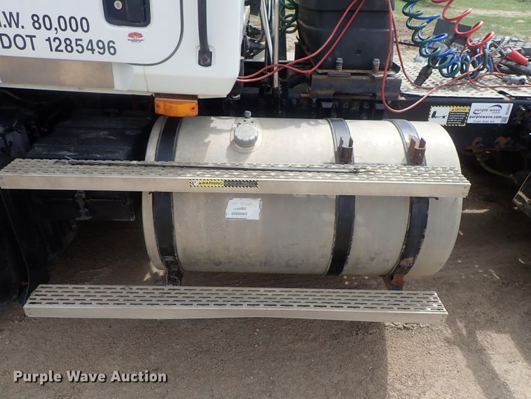 image for item DG3064 2006 Mack CXN semi truck