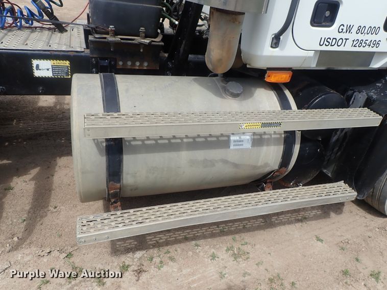 image for item DG3064 2006 Mack CXN semi truck