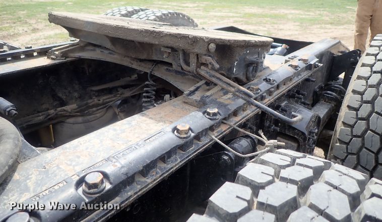 image for item DG3064 2006 Mack CXN semi truck