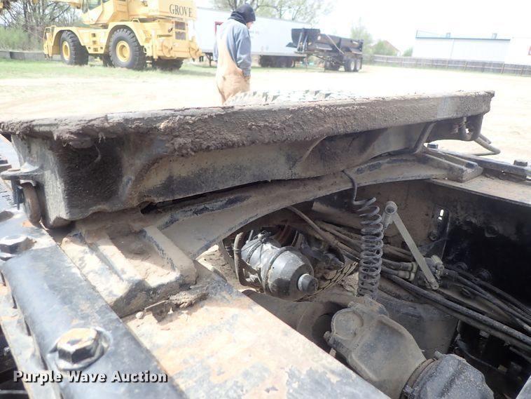 image for item DG3064 2006 Mack CXN semi truck