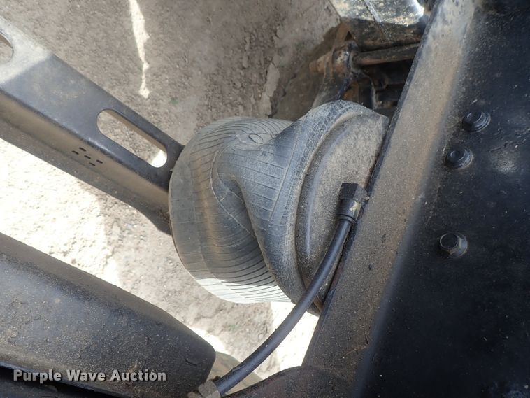 image for item DG3064 2006 Mack CXN semi truck