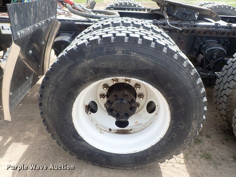 image for item DG3064 2006 Mack CXN semi truck