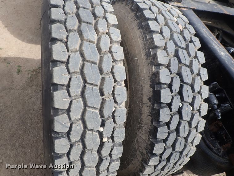 image for item DG3064 2006 Mack CXN semi truck