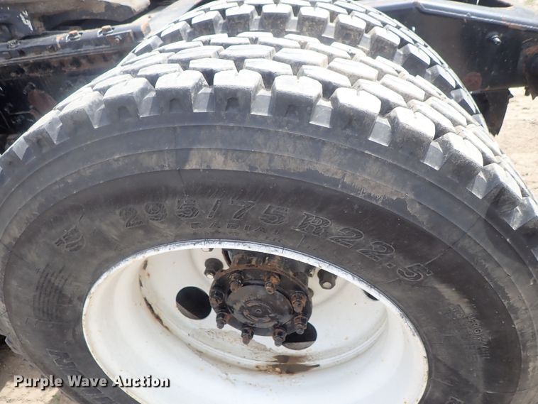 image for item DG3064 2006 Mack CXN semi truck