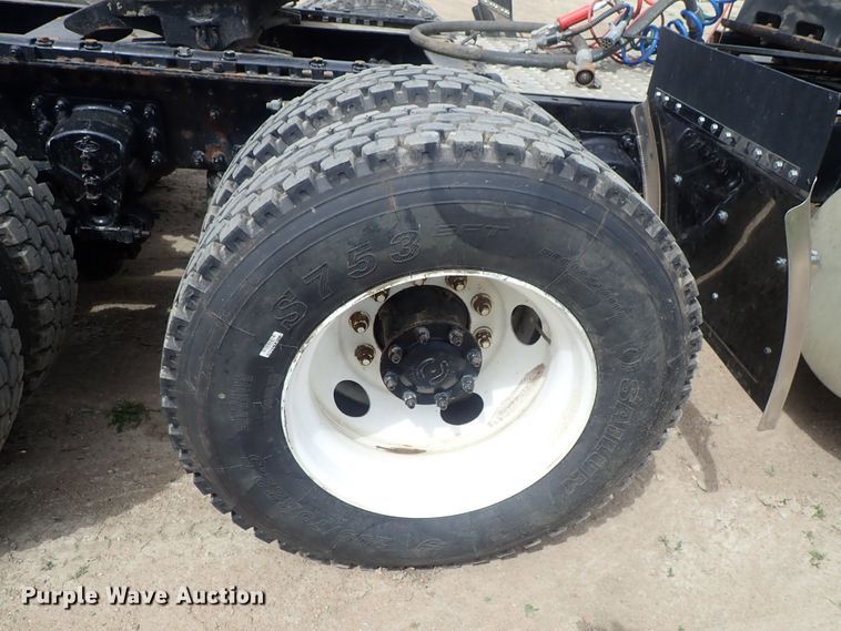 image for item DG3064 2006 Mack CXN semi truck