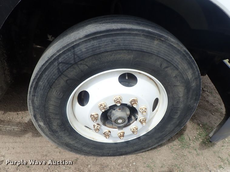 image for item DG3064 2006 Mack CXN semi truck