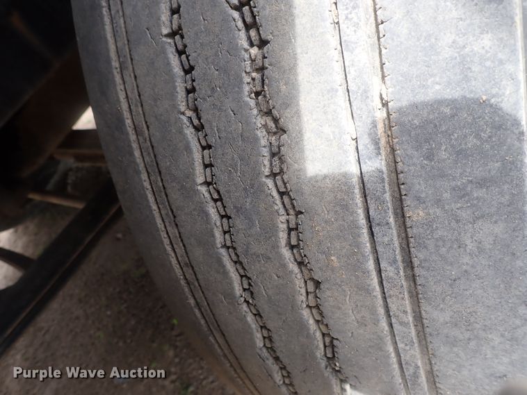 image for item DG3064 2006 Mack CXN semi truck