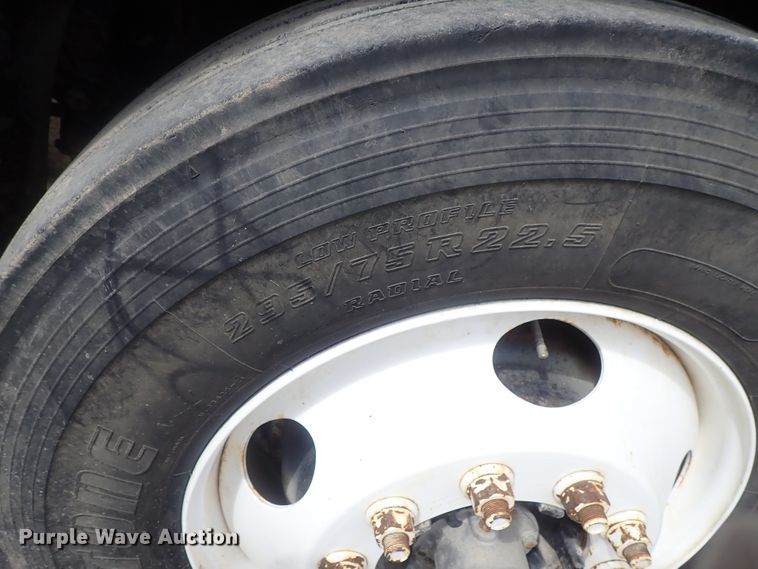 image for item DG3064 2006 Mack CXN semi truck