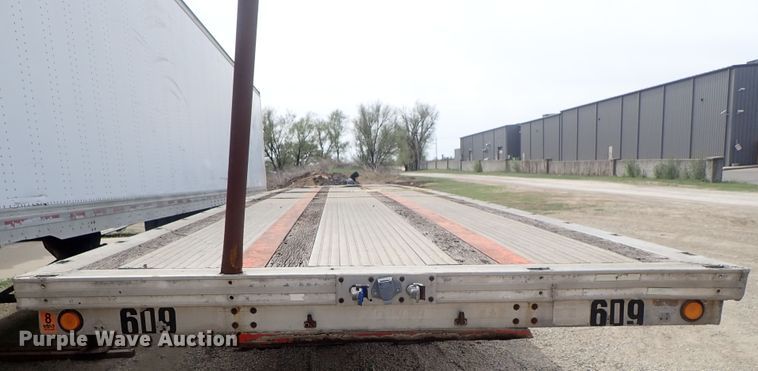 image for item DG3065 1994 Featherlite 1010 flatbed trailer