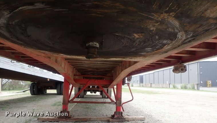 image for item DG3065 1994 Featherlite 1010 flatbed trailer