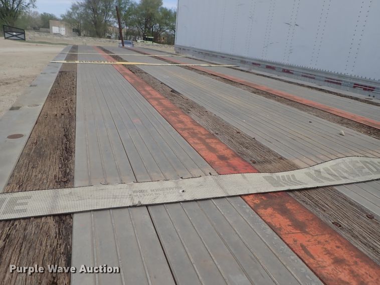 image for item DG3065 1994 Featherlite 1010 flatbed trailer