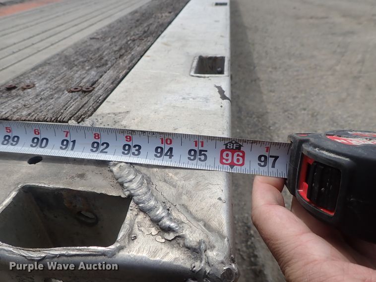 image for item DG3065 1994 Featherlite 1010 flatbed trailer