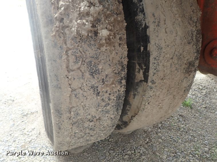 image for item DG3065 1994 Featherlite 1010 flatbed trailer