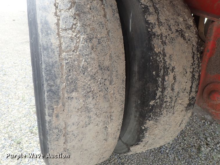 image for item DG3065 1994 Featherlite 1010 flatbed trailer