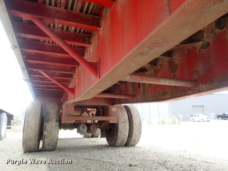 image for item DG3065 1994 Featherlite 1010 flatbed trailer