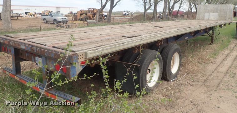 image for item DG3067 1996 Utility FS2CHAE flatbed trailer
