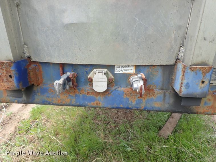 image for item DG3067 1996 Utility FS2CHAE flatbed trailer