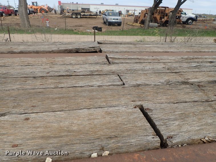 image for item DG3067 1996 Utility FS2CHAE flatbed trailer