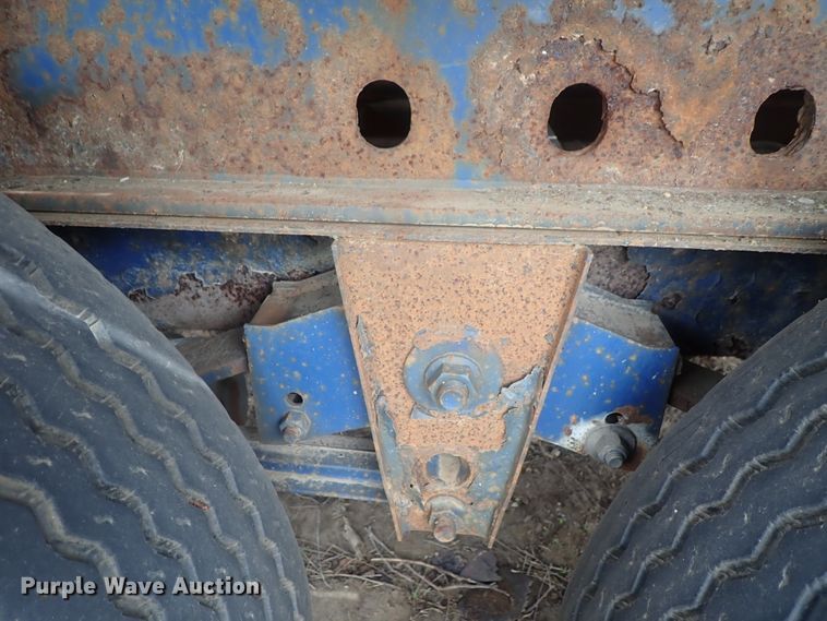 image for item DG3067 1996 Utility FS2CHAE flatbed trailer