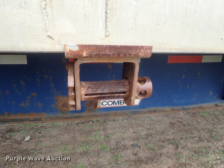 image for item DG3067 1996 Utility FS2CHAE flatbed trailer