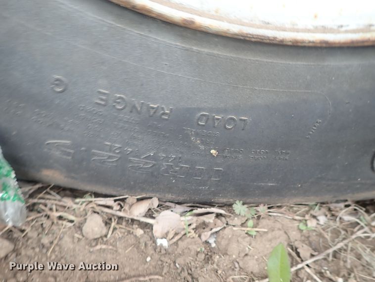 image for item DG3067 1996 Utility FS2CHAE flatbed trailer