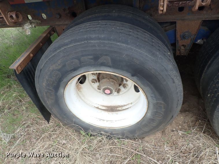 image for item DG3067 1996 Utility FS2CHAE flatbed trailer