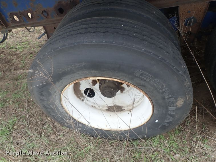 image for item DG3067 1996 Utility FS2CHAE flatbed trailer