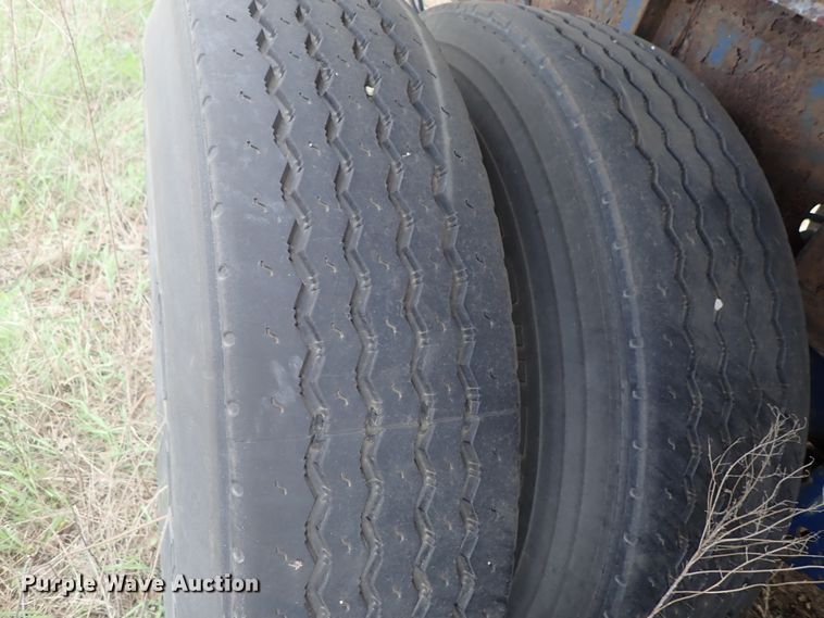 image for item DG3067 1996 Utility FS2CHAE flatbed trailer