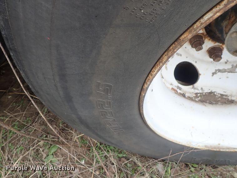 image for item DG3067 1996 Utility FS2CHAE flatbed trailer