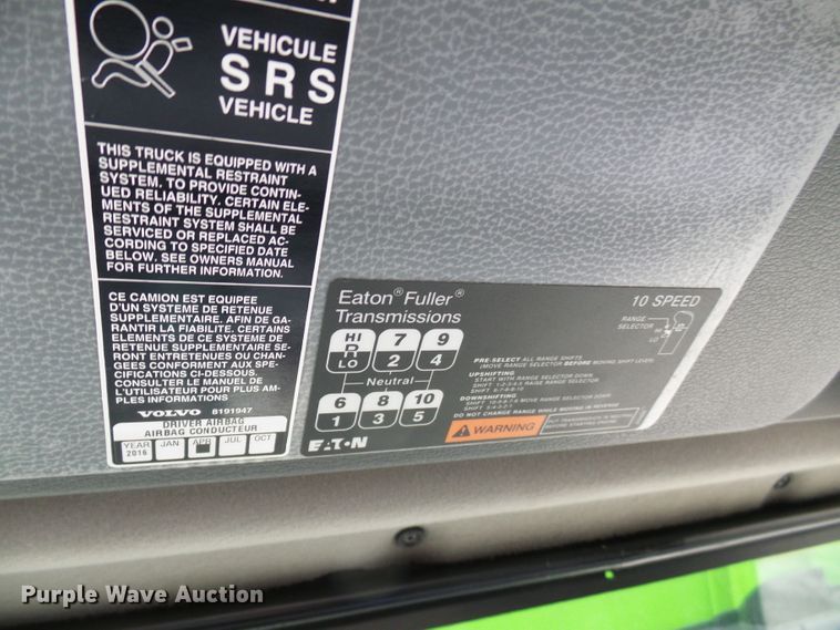 image for item DG5647 2007 Volvo VN semi truck