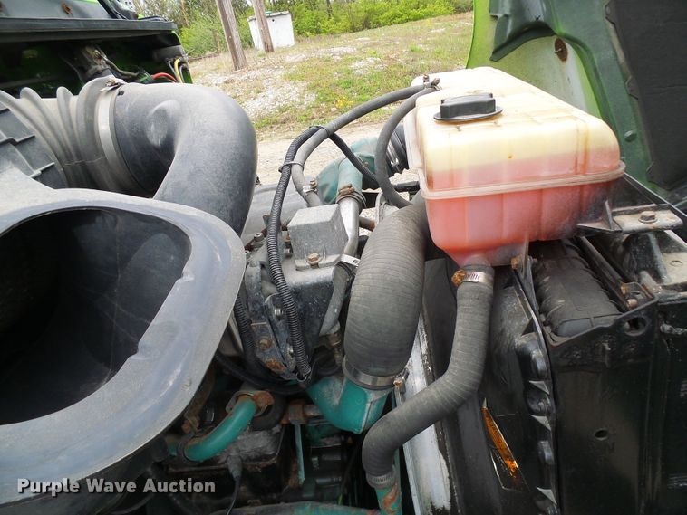 image for item DG5647 2007 Volvo VN semi truck