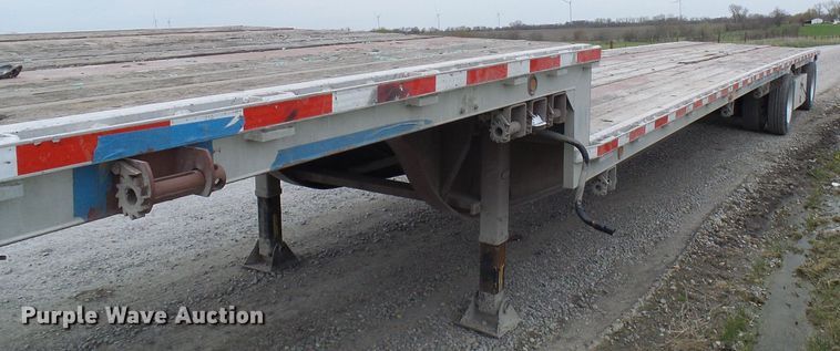 image for item DG5650 2008 Reinke drop deck trailer