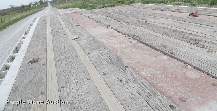 image for item DG5650 2008 Reinke drop deck trailer