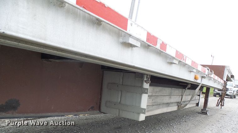 image for item DG5650 2008 Reinke drop deck trailer