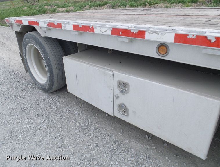 image for item DG5650 2008 Reinke drop deck trailer