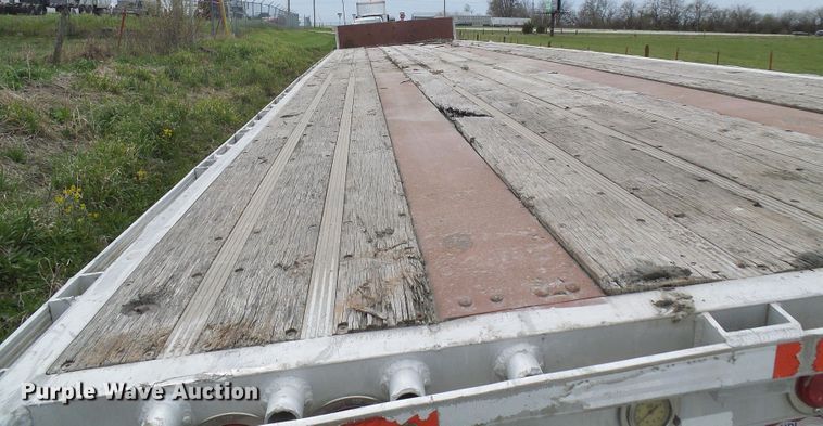 image for item DG5650 2008 Reinke drop deck trailer