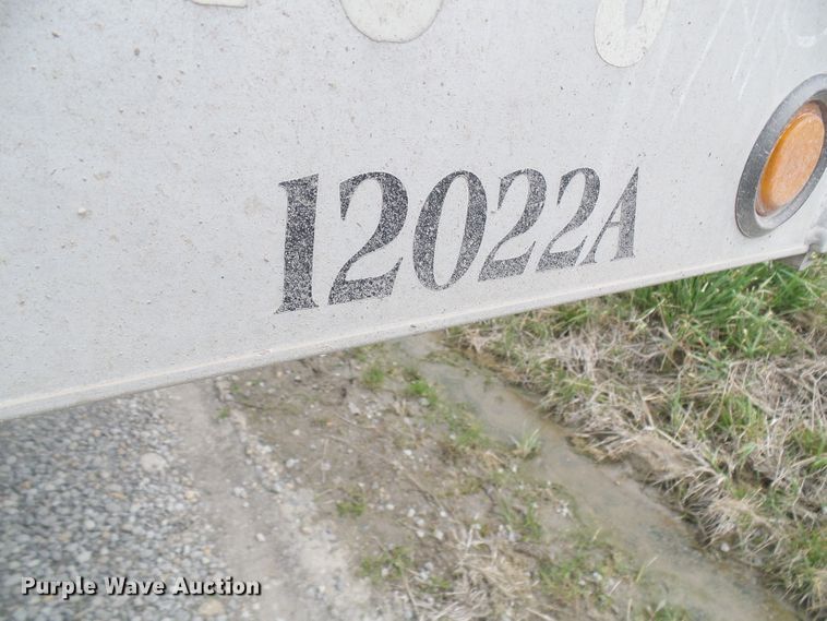 image for item DG5650 2008 Reinke drop deck trailer