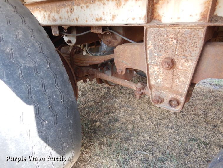 image for item DG5950 2000 Trinity Eagle Bridge live bottom trailer