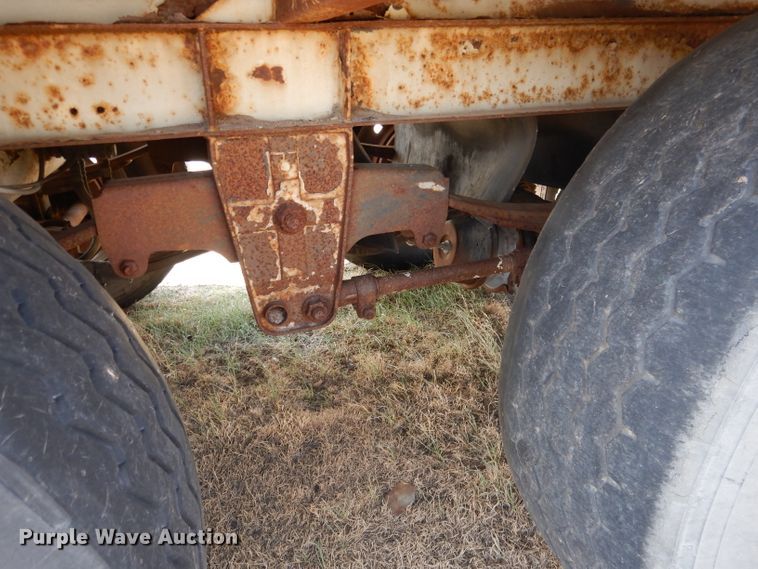 image for item DG5950 2000 Trinity Eagle Bridge live bottom trailer