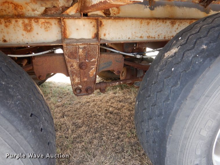 image for item DG5950 2000 Trinity Eagle Bridge live bottom trailer