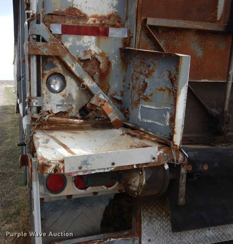 image for item DG5950 2000 Trinity Eagle Bridge live bottom trailer