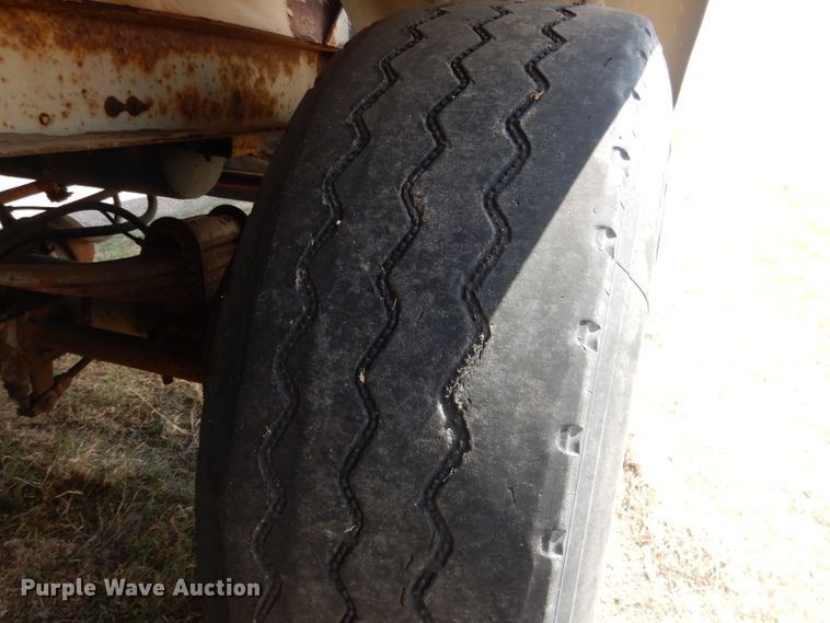 image for item DG5950 2000 Trinity Eagle Bridge live bottom trailer