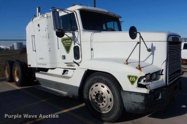 image for item DG5951 1993 Freightliner FLD 120 semi truck