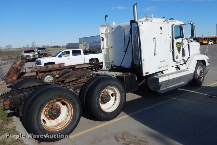 image for item DG5951 1993 Freightliner FLD 120 semi truck