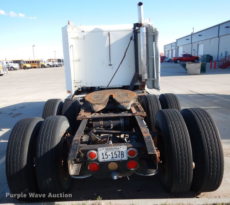 image for item DG5951 1993 Freightliner FLD 120 semi truck