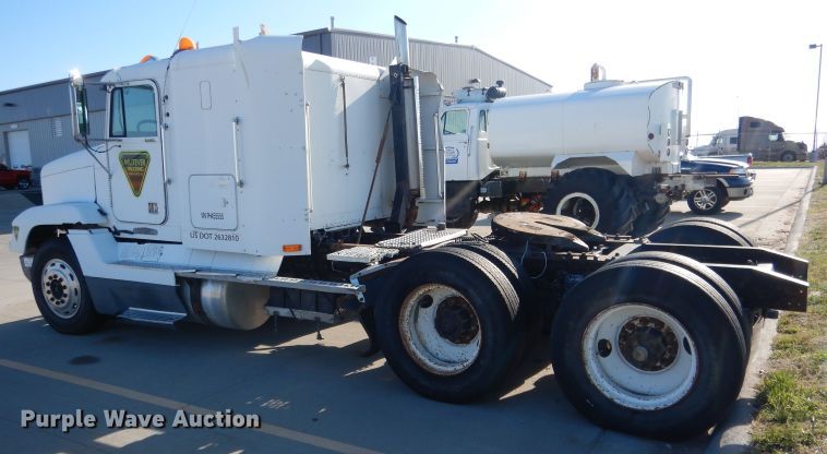 image for item DG5951 1993 Freightliner FLD 120 semi truck