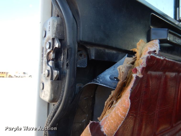 image for item DG5951 1993 Freightliner FLD 120 semi truck