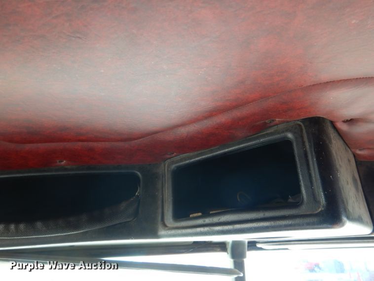 image for item DG5951 1993 Freightliner FLD 120 semi truck